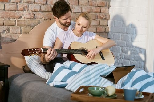 (c)Shutterstock