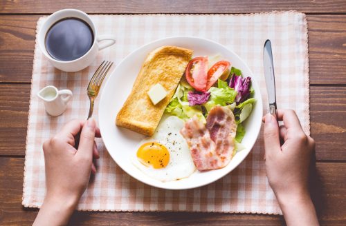 朝食