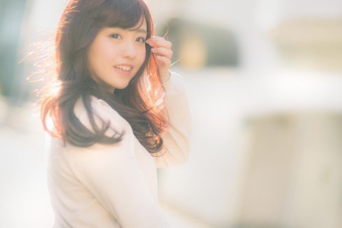 yuka160322290i9a4691_tp_v-20161031213740-500x333,モテ,しぐさ,仕草