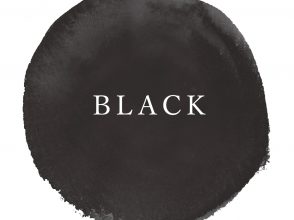 ブラック