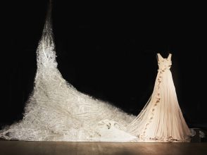 H&M,2017,サステイナブル素材,ドレス,海洋投棄