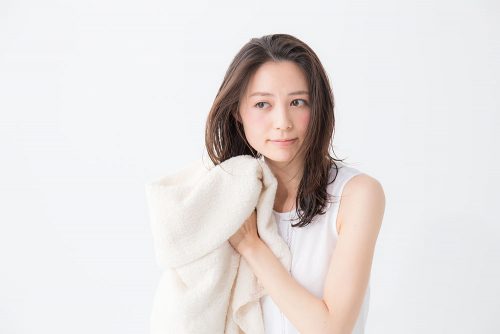 ■ドライヤーで乾かす前のタオルドライが大切