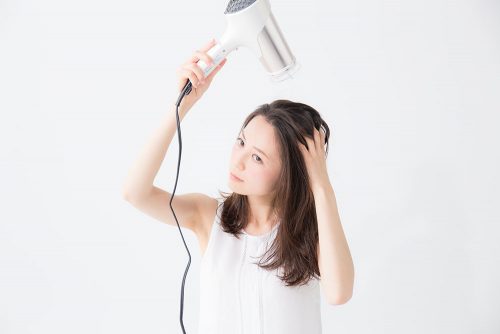 ■ドライヤーで乾かす前のタオルドライが大切