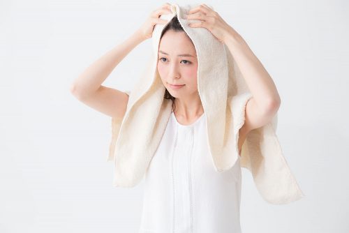 ■ドライヤーで乾かす前のタオルドライが大切