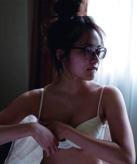 入山杏奈, 下着