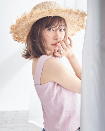 指原莉乃さんが表紙を飾るCanCam7月号