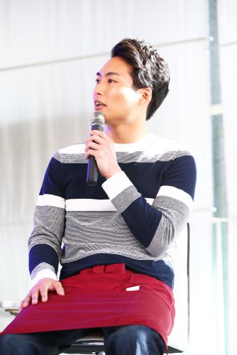 Love or Notファンイベントに登場した八木将康