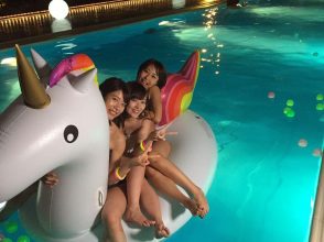 CanCam,Night Pool,ナイトプール,インスタ映え,写真映え,フォトジェニック,ビッグフロート,浮き輪