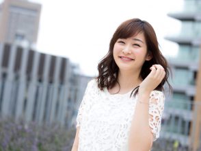 笑顔の岩田絵里奈