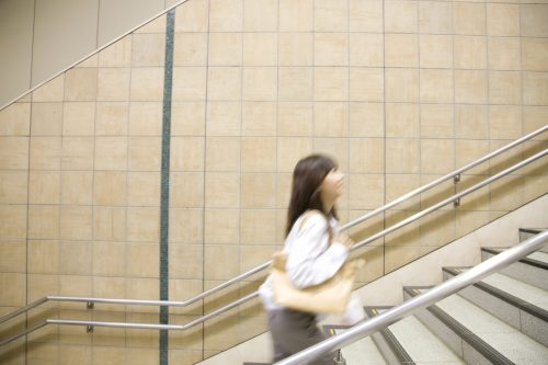 OL,残業,仕事,有給休暇,調査