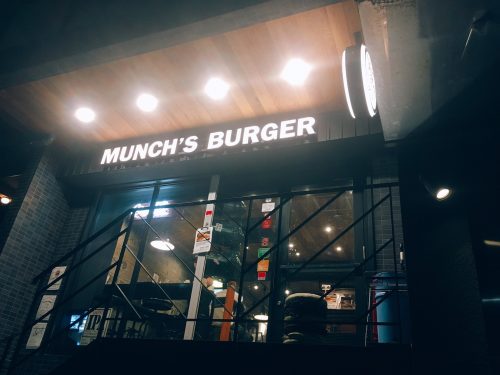 MUNCH'S BURGER SHACK,CanCam it girl,柳田菜月,ハンバーガー,トランプ大統領