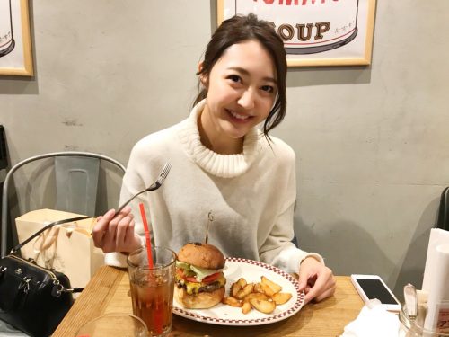 MUNCH'S BURGER SHACK,CanCam it girl,柳田菜月,ハンバーガー,トランプ大統領