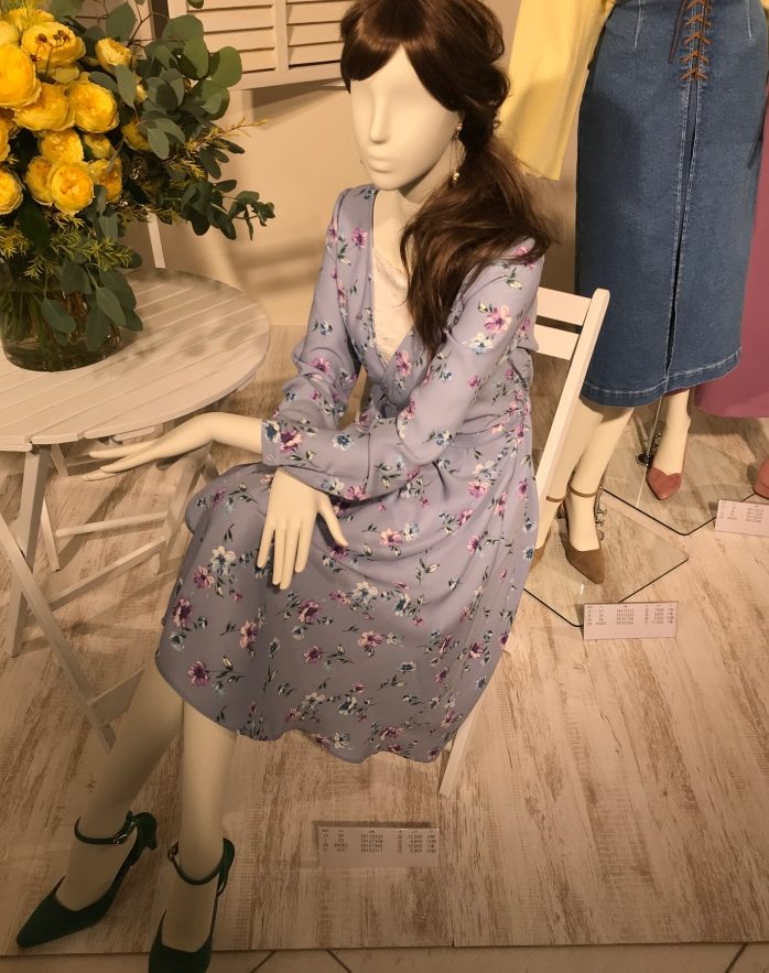 花柄ワンピース