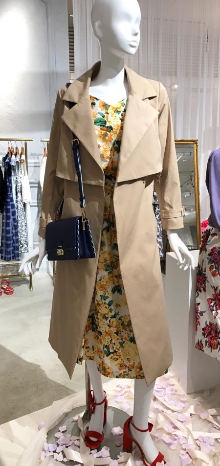 花柄ワンピース