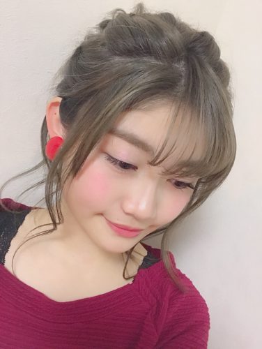 アイグロウジェムの薄盛りメイクで大人な目元に