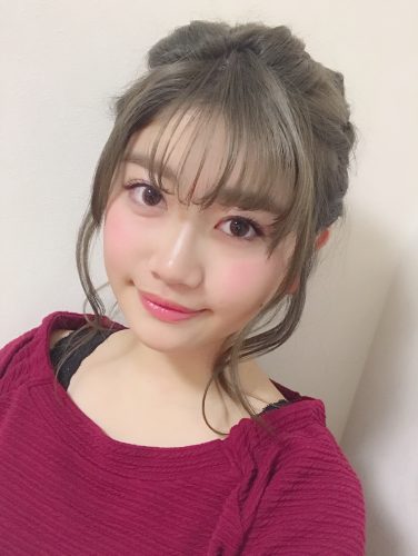 アイグロウジェムの薄盛りメイクで大人な目元に