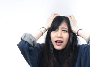 女性