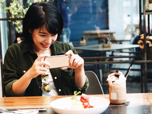 SNS用の写真撮影中