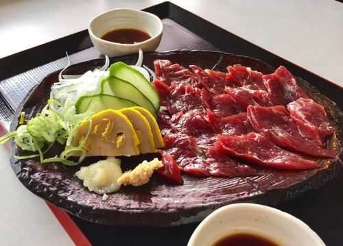 馬刺し
