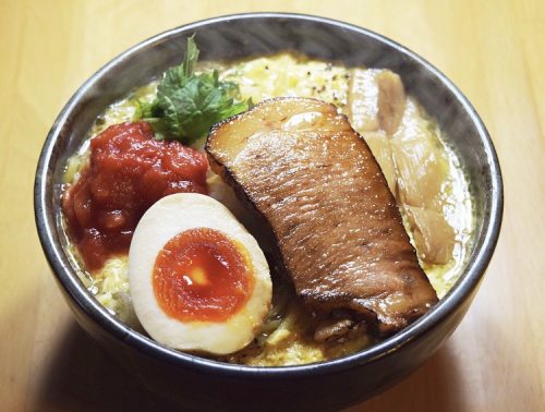 （こちら薬膳スープの「臺大」さんのラーメン。美味しそうー！）