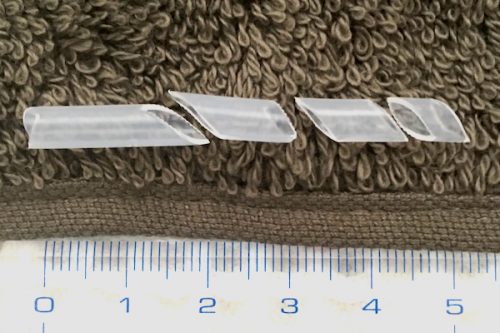 チューブを斜めにカット