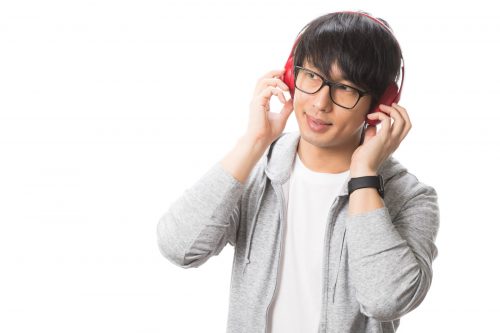 私服の男性