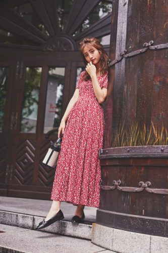 ちょっぴり淑女♡小花柄でレトロに