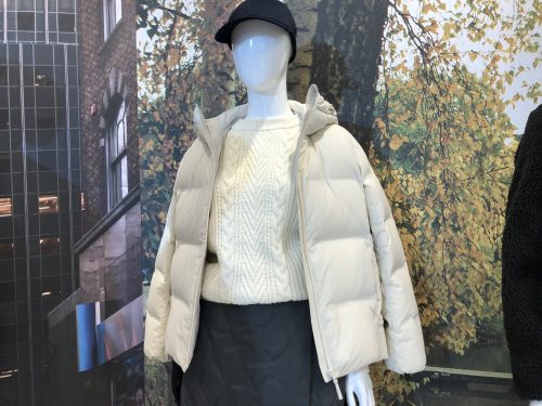 ユニクロ シームレスダウン