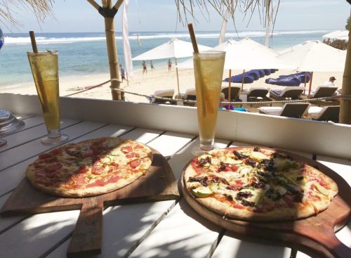 Karma Beach Bali Restaurantのピザ
