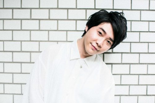 メンバー同士でチェキを撮りあう一幕。髙野さんは当日の衣装から「沖縄のホテルマン」と全員からいじられていました。(笑)