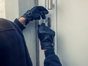 防犯、泥棒、空き巣、一人暮らし、