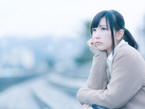 困る女性