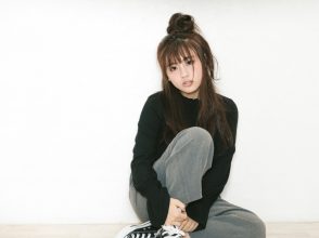 女性