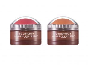 shu uemura(シュウ ウエムラ)/クリーミー ドーム ブラッシャー(各¥2,800)