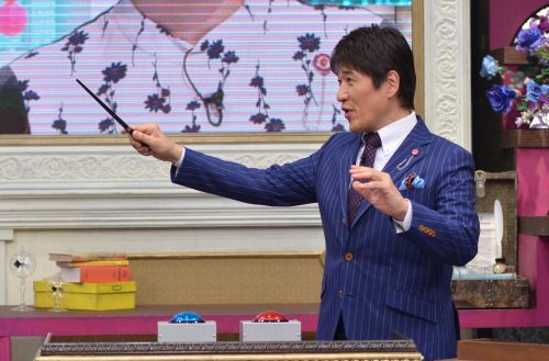 林先生をイメージして作った特性の杖をプレゼントされた林先生