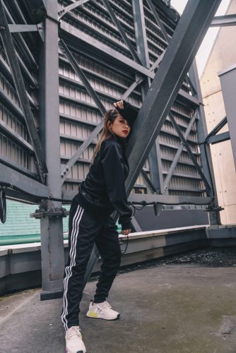 ハイブリットトラックスーツ“MWUJACKET”“MWUPANTS”