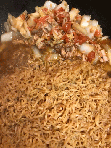 イタリアンから中華まで…チキンラーメンの絶品アレンジレシピ3選