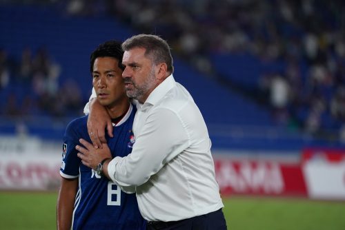 アンジェ ポステコグルー、ハグ、監督、横浜Ｆ・マリノス、中町公祐
