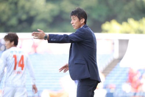 井原正巳、アビスパ福岡、監督、イケメン、スーツ