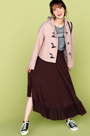 ショート丈ダッフルで魅せる大人ガーリーstyle