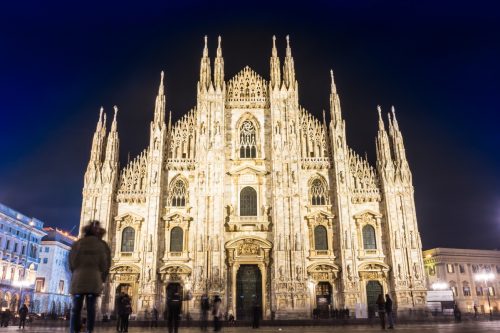 イタリア