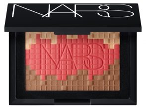 NARS モザイクグローブラッシュ 全1種 5,800円(税抜)*数量限定