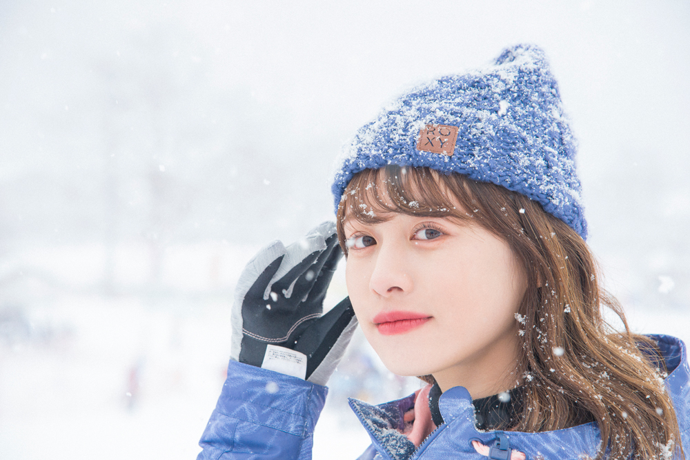 楫真梨子　雪　ニット帽
