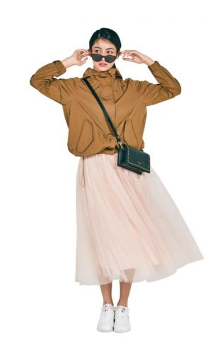2019春トレンド、マウンテンパーカ、楓