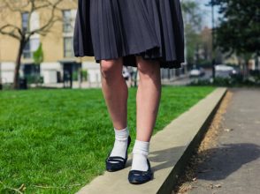 女子高生のスカートの丈