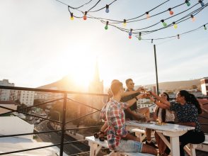 こんな人と一緒に合コンに行くとモテる！「合コンサポーター女子」心理テスト