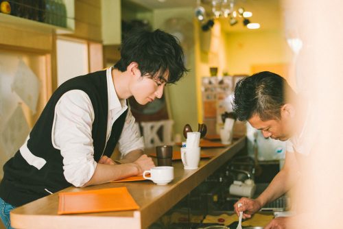 濱正悟、カレー連載