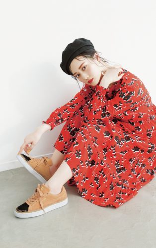 山下美月のワンピース