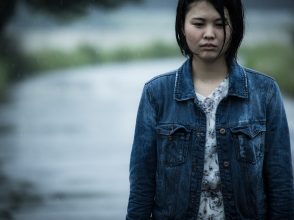 女性