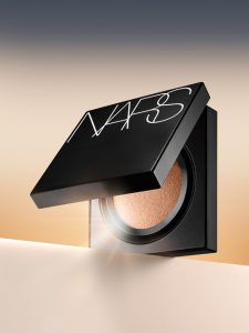 NARS ナチュラルラディアント ロングウェア クッションファンデーション SPF50/PA+++ 全6色 各6,300円（税抜）（セット価格）